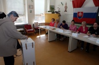 REFERENDUM 2015: Začína pracovať námietková kancelária, môžete si už vybaviť voličský preukaz